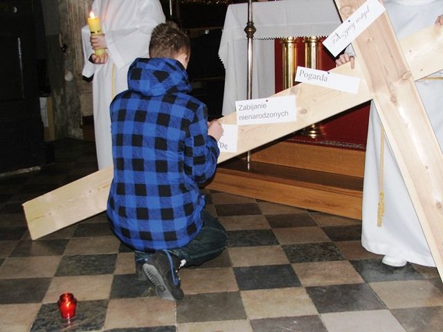 Mlodzieżowa Droga Krzyżowa