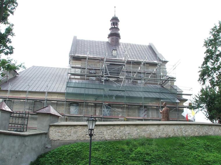 Prace Konserwatorskie Elewacji Kościoła – zdjęcie 1
