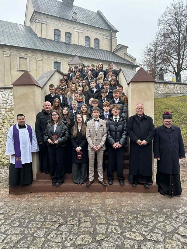 Wizytacja kanoniczna i Sakrament Bierzmowania w Naszej Parafii